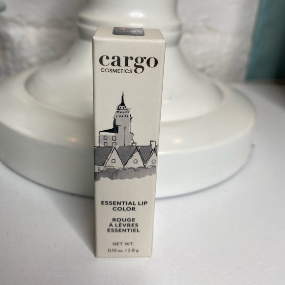 Makeup - Picture 2 of 8